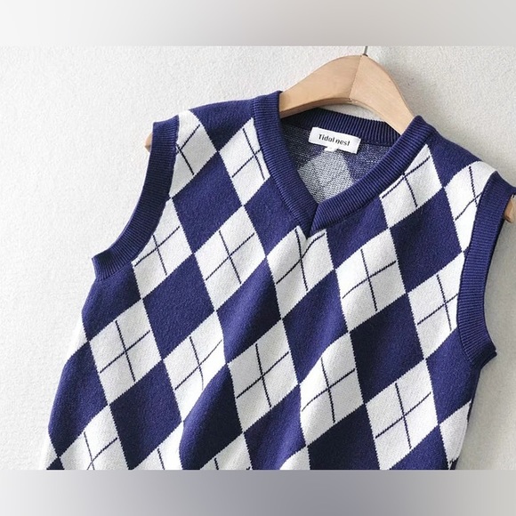 Tidal Nest Argyle Plaid Sweater Vest - Picture 3 of 7